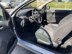 Peugeot 206 1 6 16V XS  Nette auto 