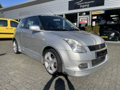 Suzuki SWIFT 1 5 16V VVT Exclusive 