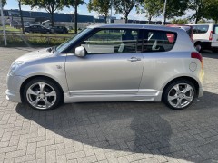 Suzuki SWIFT 1 5 16V VVT Exclusive 