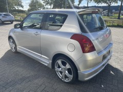 Suzuki SWIFT 1 5 16V VVT Exclusive 