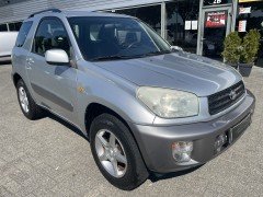Toyota RAV4 1 8 16V VVTI 3-DRS Luna
