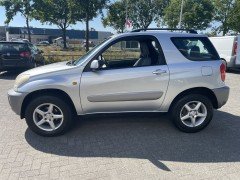 Toyota RAV4 1 8 16V VVTI 3-DRS Luna
