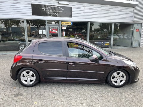 Peugeot 207 1 6 5-deurs Turbo Platinum 