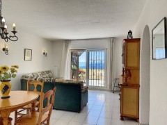 Uw Appartement in MORAIRA met meubels en zeezicht op klif en onderbouw