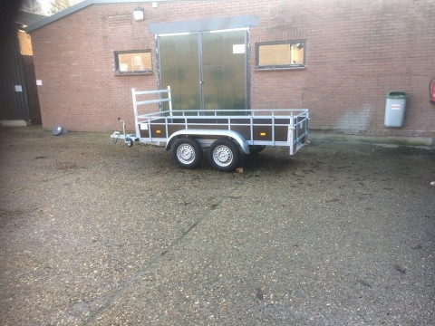 nieuwe dubbelas ongeremde aanhangwagen met bak maat 2 25 m  x 1 31 m 
