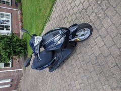 Uitstekend rijdende Piaggio Fly bromscooter te koop 