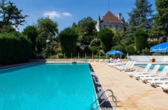 Vakantiechalet op een 4-sterren kasteelcamping in de Dordogne