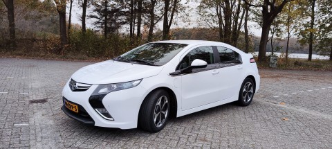 Opel Ampera 2013 - zeer goedkoop om te rijden  zeer goede staat