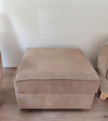 Twee mooie fauteuils en hocker