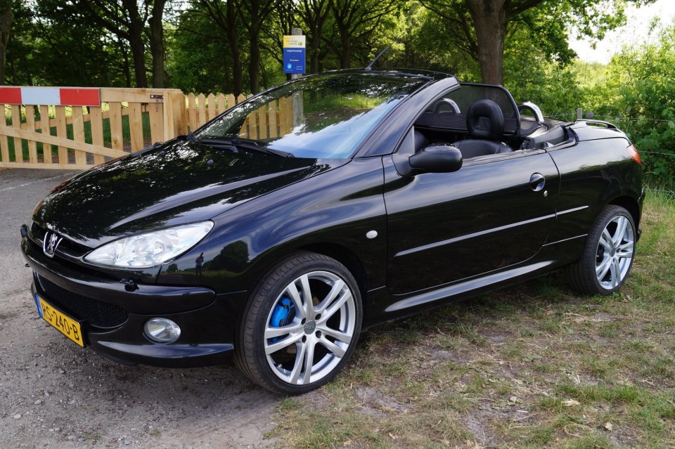 Peugeot 206CC  2 0  17inch climate 133 800km 1e ned eigenaar