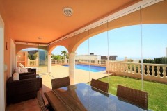 Uw Villa in MORAIRA aan zee met garage en