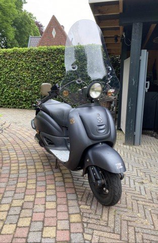 AMG snorscooter Black edition