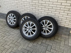 4 lichtmetalen velgen met Bridgestone 225 65 R17