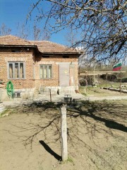 Bulgarije - Landelijk huis met groot perceel 70 km van Zwarte zee