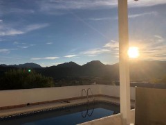 Te huur aan last minute prijzen hoogseizoen Spanje Calpe jalon