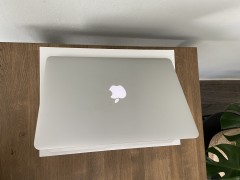 MacBook Air 2015 l i5 l SSD l 8GB 