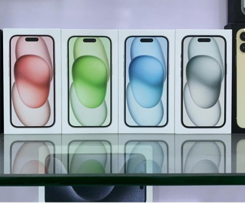 Apple Watch  iPhone 15  iPhone 15 Pro  iPhone 15 Pro Max 