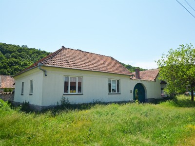 TRADITIONEEL BOERDERIJHUIS TE KOOP Roemenie