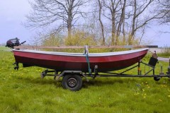 Stalen boot met motor