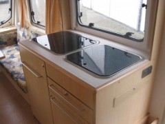 Caravan Chateau Caratt 430 stapelbed bj 2001 5 persoons met voortent e