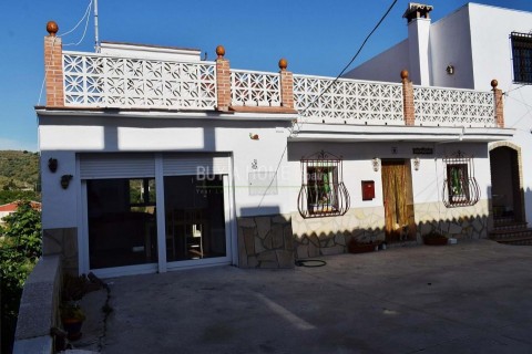 TOWNHOUSE in Malaga GERENOVEERD met mooie prijs