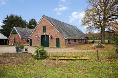 Boerderij met paardenstallen GEZOCHT huur huurkoop