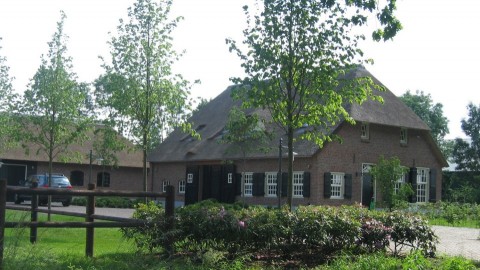 Boerderij met paardenstallen GEZOCHT huur huurkoop