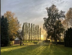 Vrijstaande woning met paardenstallen