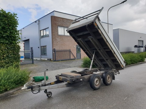 Saris kipper met rijplaten