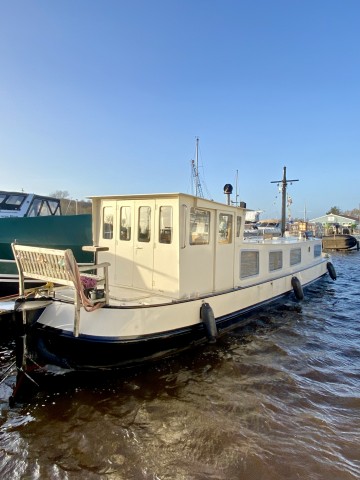 Varend woonschip woonboot te koop