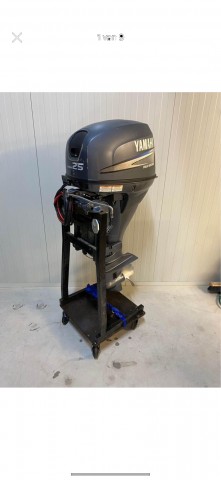 Nette Yamaha 25 pk 4 takt met powertrim