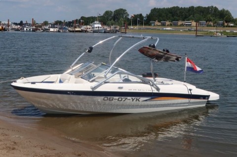 Te koop bayliner 185 bowrider zeer snel en top goed