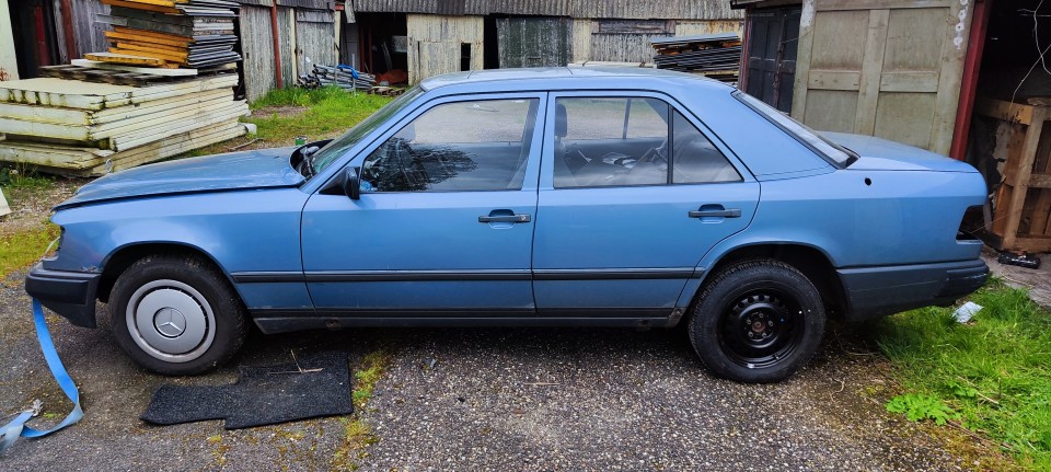 onderdelen mercedes w124  260 E   1987