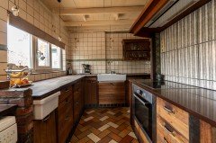 Woning met 1 8 ha eigen grond