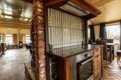 Woning met 1 8 ha eigen grond