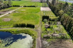 Woning met 1 8 ha eigen grond