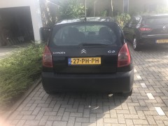 Te koop  Citro&euml;n C2 1 1  L 2004  zwart