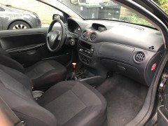 Te koop  Citro&euml;n C2 1 1  L 2004  zwart