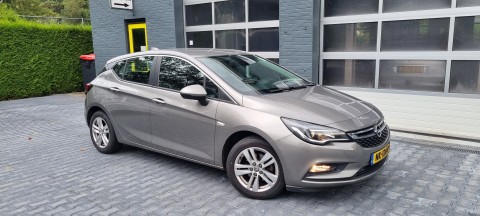Opel Astra-K 10 online edition 2017 met 104552 km voor 11450 euro