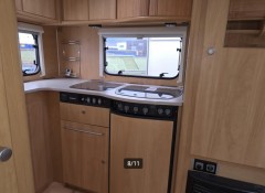 DETHLEFFS CAMPER 3 95 HK 2006 ZGOH 2 LENGTEBEDDEN