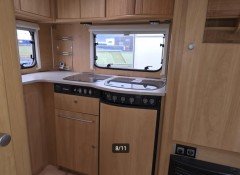 DETHLEFFS CAMPER 3 95 HK 2006 ZGOH 2 LENGTEBEDDEN