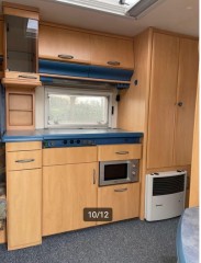 HOBBY de LUXE 5 40 UL 1999 NWE mover rek  ter inzage