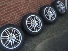 17 Inch Audi RS 4 Velgen en Banden Steek 5x112