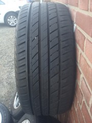 17 Inch Audi RS 4 Velgen en Banden Steek 5x112