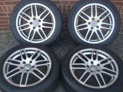 17 Inch Audi RS 4 Velgen en Banden Steek 5x112