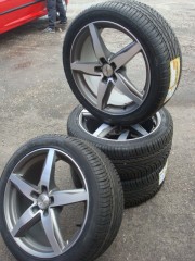 18Inchnch AEZ Velgen en Banden Steek 5x112