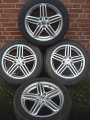 17 Inch Audi RS6 Velgen Banden Steek 5x112