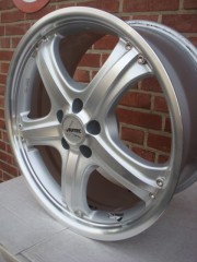17 Inch Autec Velgen Niewu Set Steek5x100