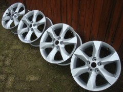 17 Inch Originele Nissan Velgen Steek 5x114 3