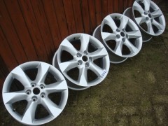 17 Inch Originele Nissan Velgen Steek 5x114 3